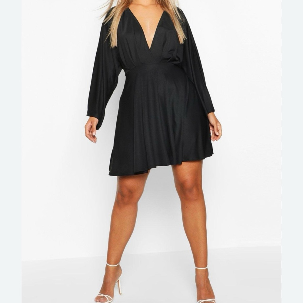 Boohoo Black Deep V-Neck Skater Dress Size 18 - Picture 4 of 5
